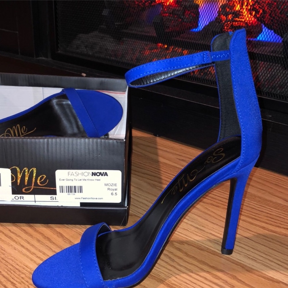 So me by FashionNova royal blue heels.